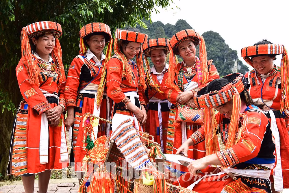 Văn hóa thổ cẩm của người Pà Thẻn, xã Hồng Quang, Lâm Bình.