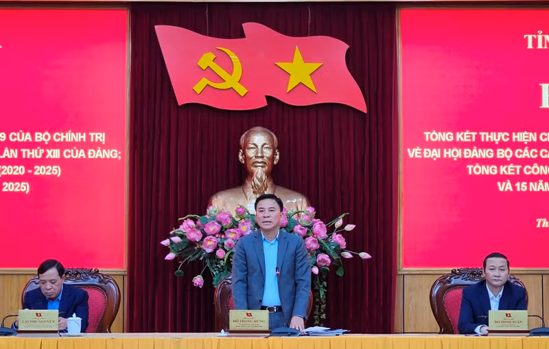 Đoàn chủ tọa điều hành Hội nghị.