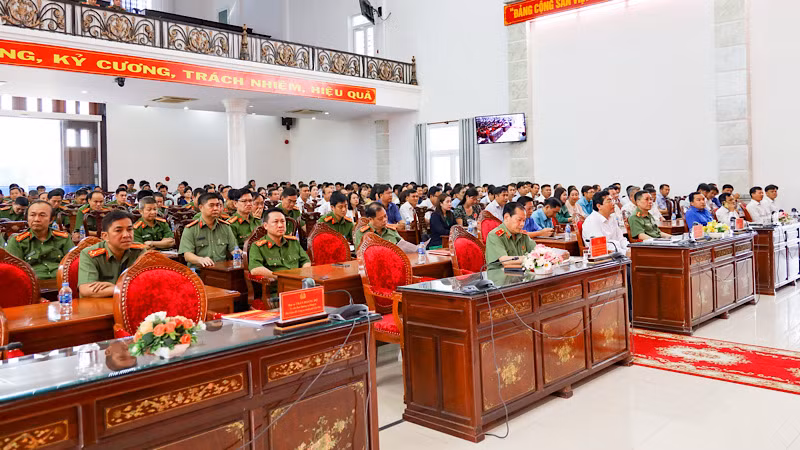 Các đại biểu tham dự lễ ký kết.