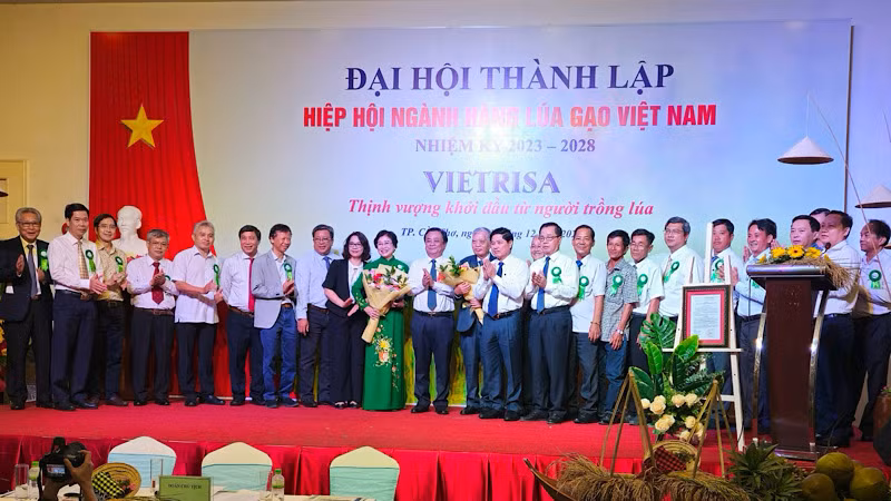 Ban chấp hành VIETRISA nhiệm kỳ 2023-2028 ra mắt đại hội