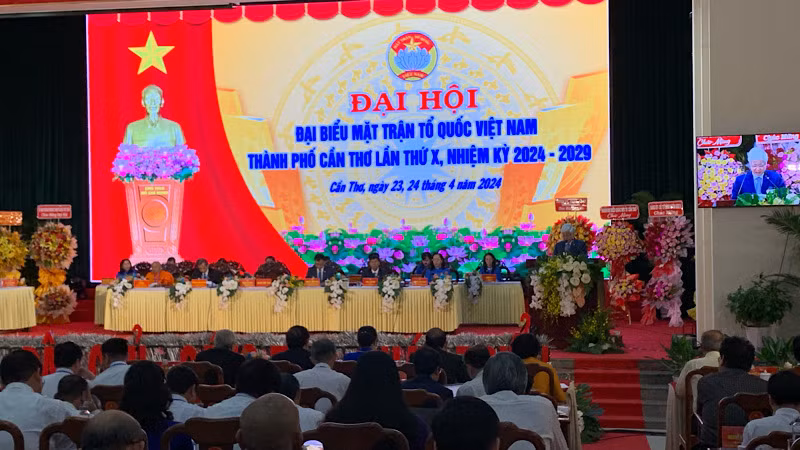 Quang cảnh đại hội. Quang cảnh đại hội.