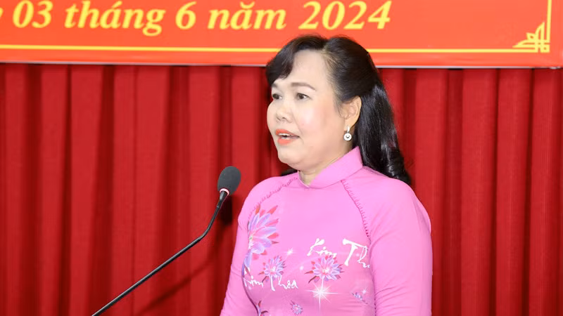 Đồng chí Võ Kim Thoa phát biểu tại lễ công bố.