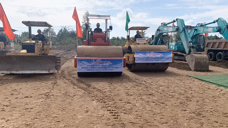 Khởi công xây dựng đường vành đai phía tây thành phố Cần Thơ thúc đẩy phát triển kinh tế-xã hội Khởi công xây dựng đường vành đai phía tây thành phố Cần Thơ thúc đẩy phát triển kinh tế-xã hội