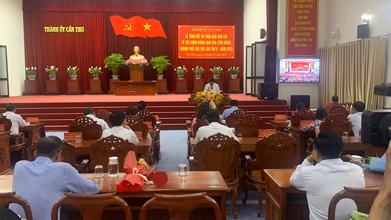 Quang cảnh lễ tổng kết giải Quang cảnh lễ tổng kết giải