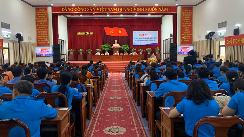 Quang cảnh buổi đối thoại.