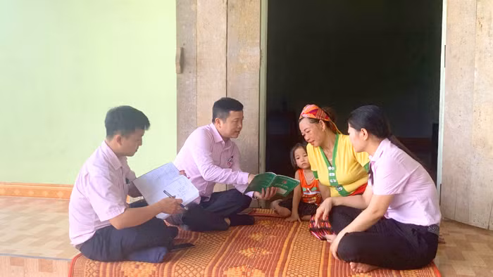 Trong 20 năm qua Ngân hàng Chính sách xã hội huyện Anh Sơn đã đã nỗ lực triển khai thực hiện hiệu quả nhiều chương trình tín dụng ưu đãi đối với hộ nghèo và các đối tượng chính sách khác. (Ảnh: Trang thông tin điện tử huyện Anh Sơn)