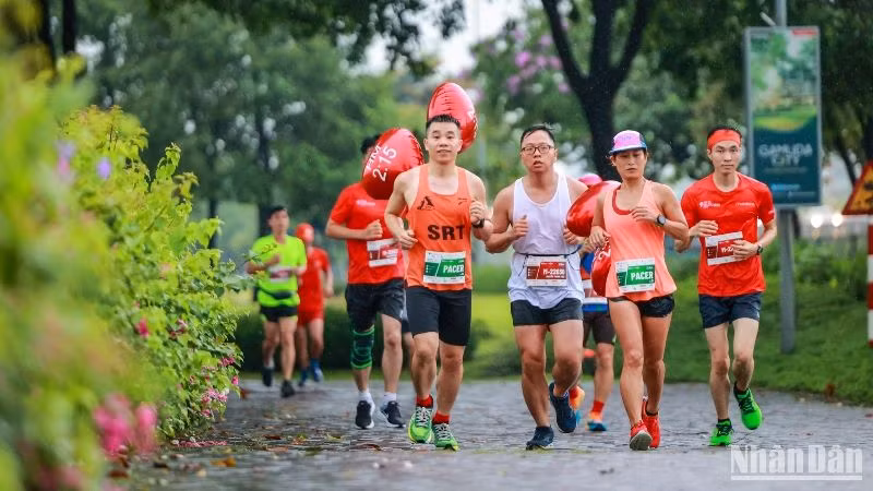 Các vận động viên tham gia giải chạy Press Marathon 2023.