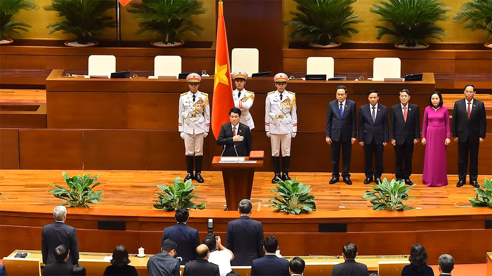 Đồng chí Lương Cường tuyên thệ nhậm chức Chủ tịch nước Cộng hòa xã hội chủ nghĩa Việt Nam nhiệm kỳ 2021-2026, chiều 21/10/2024.
