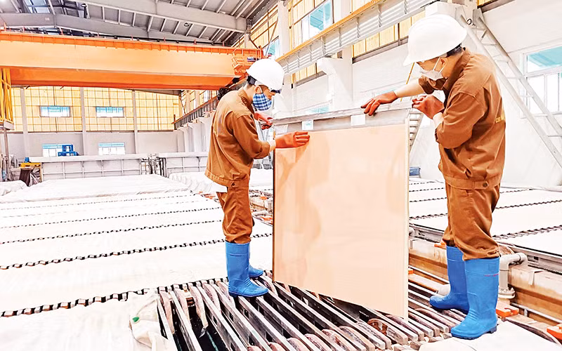 Các đơn vị, doanh nghiệp duy trì sản xuất ổn định, góp phần tăng thu ngân sách. (Ảnh Viết Vinh) Các đơn vị, doanh nghiệp duy trì sản xuất ổn định, góp phần tăng thu ngân sách. (Ảnh Viết Vinh)