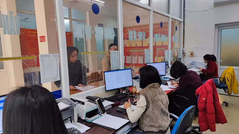 Sau sáp nhập đòi hỏi cán bộ công chức nêu cao hơn nữa tinh thần trách nhiệm, tận tụy phục vụ nhân dân