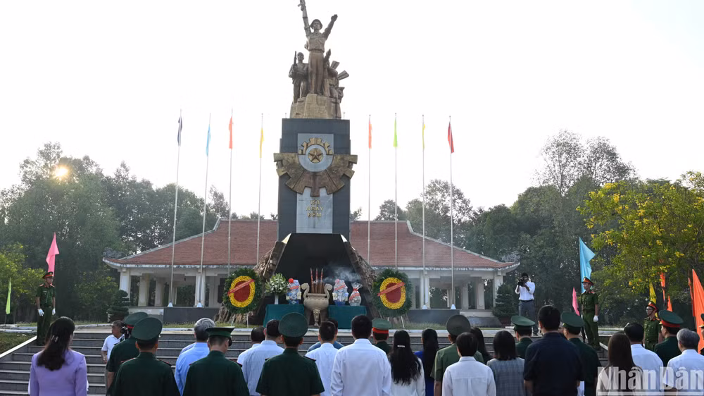 Địa điểm di tích "Chốt chặn Tàu Ô-Xóm Rộng".