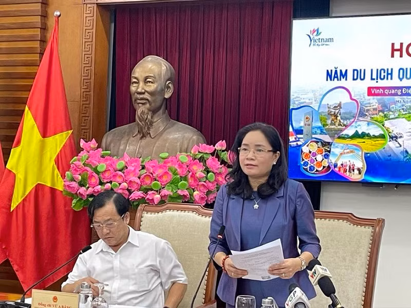 Thứ trưởng Trịnh Thị Thủy phát biểu tại buổi họp báo. Thứ trưởng Trịnh Thị Thủy phát biểu tại buổi họp báo.