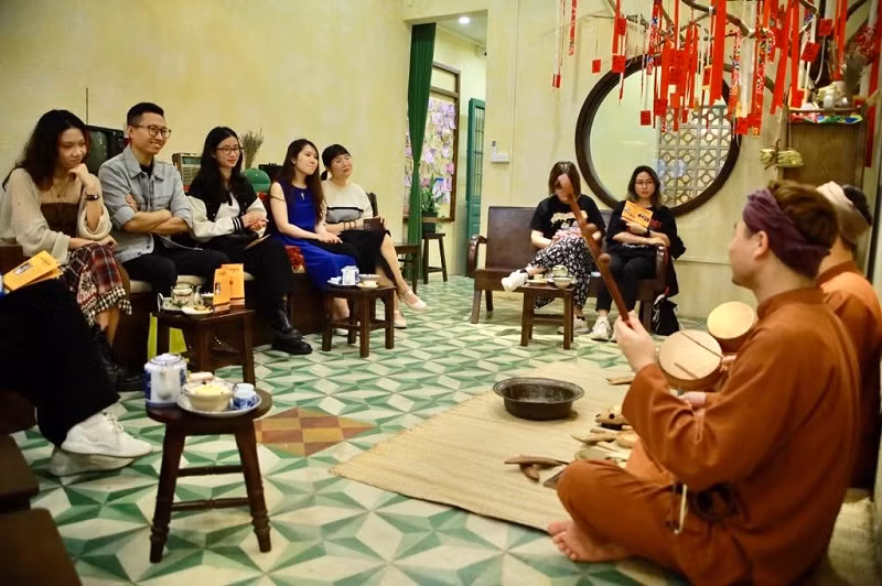 Không gian chương trình biểu diễn "Xẩm trong phố". (Ảnh: Thùy Trang)