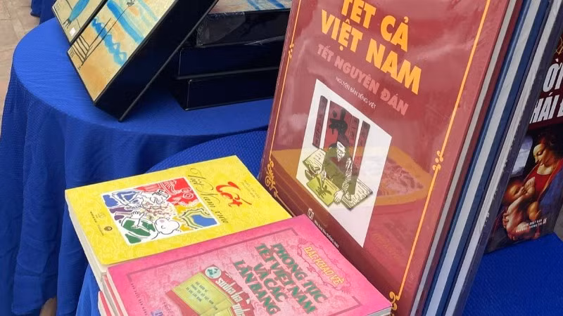 Một số ấn phẩm sách Tết được giới thiệu tại.