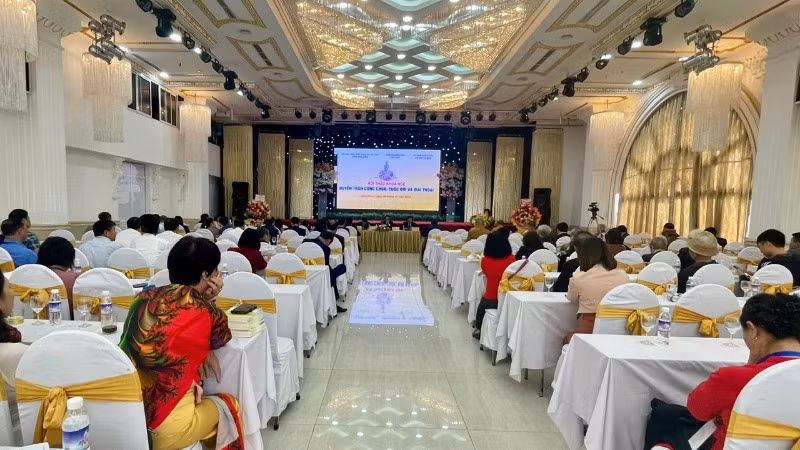 Toàn cảnh Hội thảo khoa học “Huyền Trân công chúa: cuộc đời và giai thoại”.
