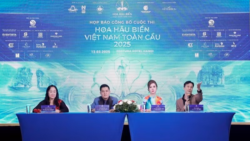 Đại diện Ban tổ chức chia sẻ các thông tin về Cuộc thi.