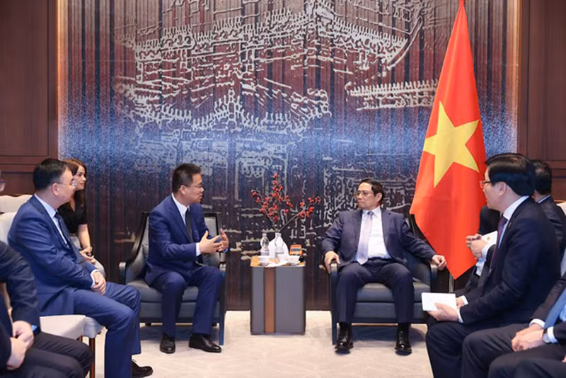 Thủ tướng Phạm Minh Chính tiếp Chủ tịch Tập đoàn Trường Thành Cheng Jinkui. (Ảnh: NHẬT BẮC)