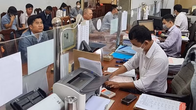Sở Tài nguyên và Môi trường tỉnh Đắk Nông đã chỉ đạo đẩy mạnh công tác cải cách thủ tục hành chính, hướng tới cung cấp dịch vụ công và thực hiện giải quyết thủ tục hành chính trong lĩnh vực đất đai gắn với chuyển đổi số. 