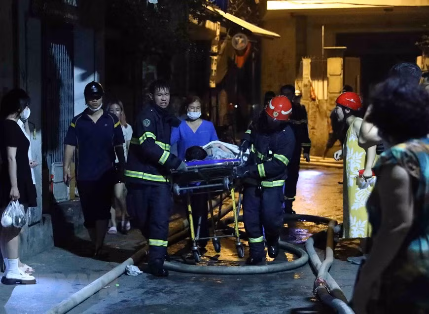 Theo thông tin ban đầu, vụ cháy xảy ra vào khoảng 23 giờ 30 phút. (Ảnh: Phạm Kiên/TTXVN)
