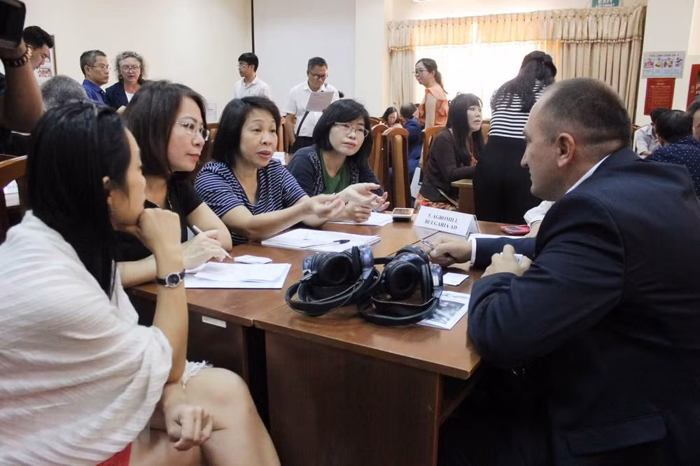 Doanh nghiệp Việt Nam và Bulgaria tìm kiếm cơ hội hợp tác tại một Diễn đàn Thương mại Việt Nam-Bulgaria. (Ảnh: Xuân Anh/TTXVN) Doanh nghiệp Việt Nam và Bulgaria tìm kiếm cơ hội hợp tác tại một Diễn đàn Thương mại Việt Nam-Bulgaria. (Ảnh: Xuân Anh/TTXVN)