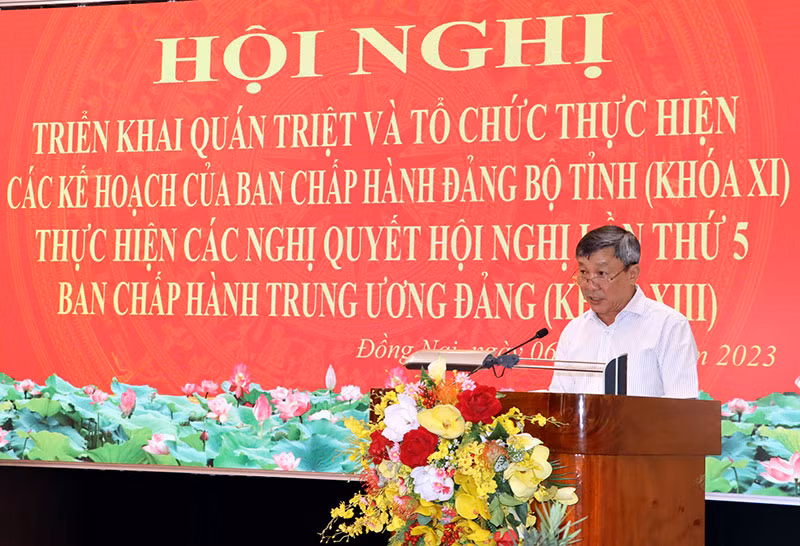 Đồng chí Hồ Thanh Sơn, Phó Bí thư Thường trực Tỉnh ủy Đồng Nai phát biểu tại hội nghị. Đồng chí Hồ Thanh Sơn, Phó Bí thư Thường trực Tỉnh ủy Đồng Nai phát biểu tại hội nghị.