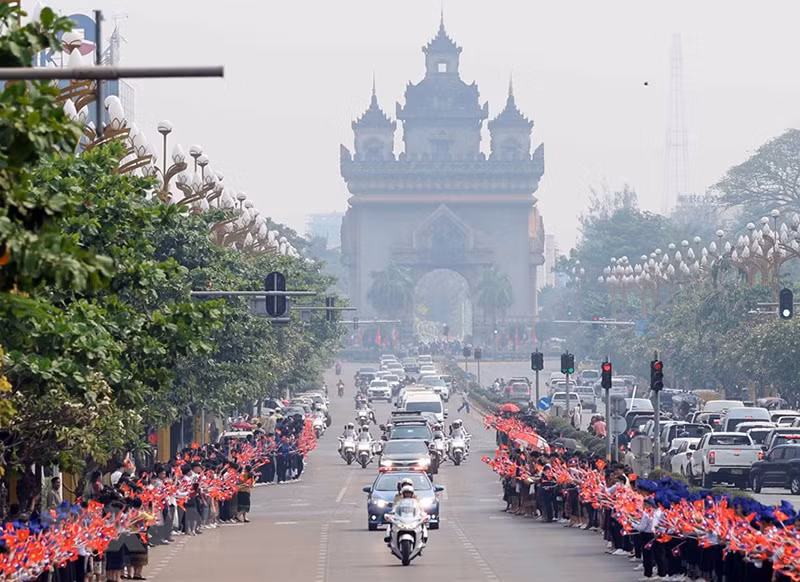 Quang cảnh Lễ đón Chủ tịch nước Võ Văn Thưởng sang thăm chính thức Lào. (Ảnh: Thống Nhất/TTXVN) Quang cảnh Lễ đón Chủ tịch nước Võ Văn Thưởng sang thăm chính thức Lào. (Ảnh: Thống Nhất/TTXVN)