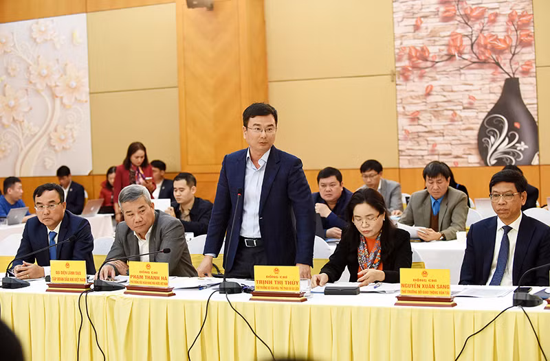 Phó Thống đốc Ngân hàng Nhà nước Việt Nam Phạm Thanh Hà phát biểu ý kiến. Phó Thống đốc Ngân hàng Nhà nước Việt Nam Phạm Thanh Hà phát biểu ý kiến.
