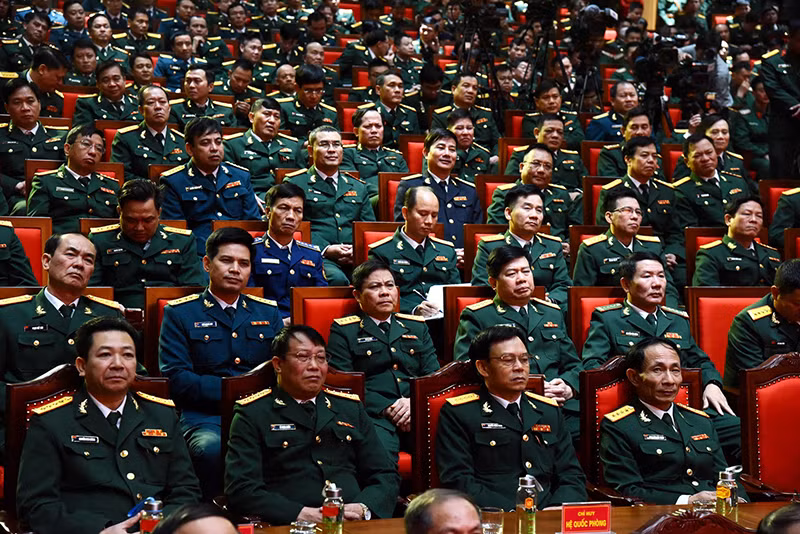 Các đại biểu tham dự buổi làm việc.