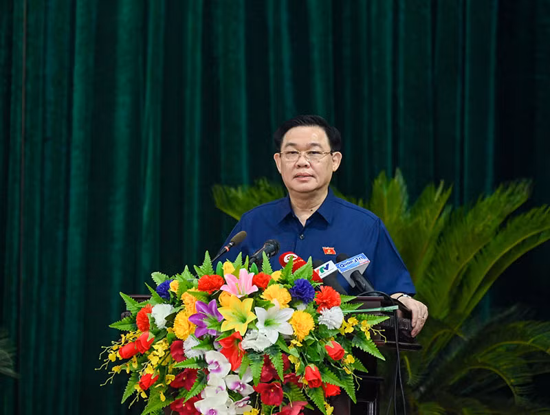 Chủ tịch Quốc hội Vương Đình Huệ phát biểu chỉ đạo tại kỳ họp.