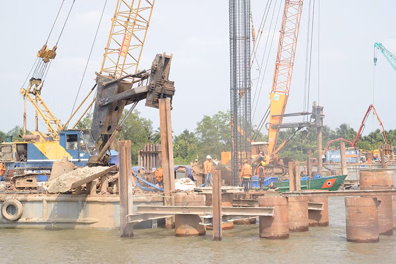 Công trình thi công cầu Mỹ Tho thuộc dự án cầu Rạch Miễu 2.