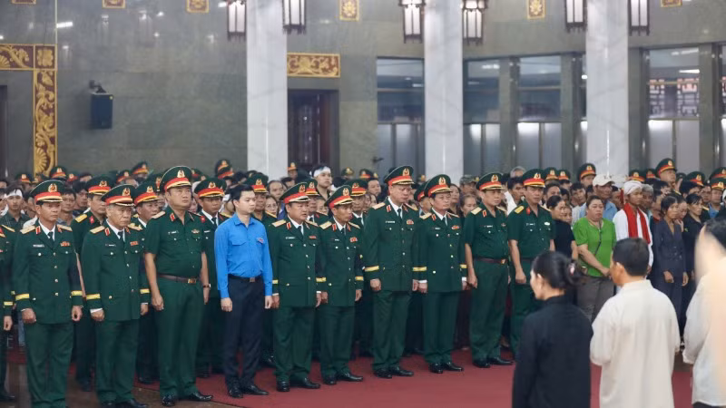 Quang cảnh buổi lễ. Quang cảnh buổi lễ.