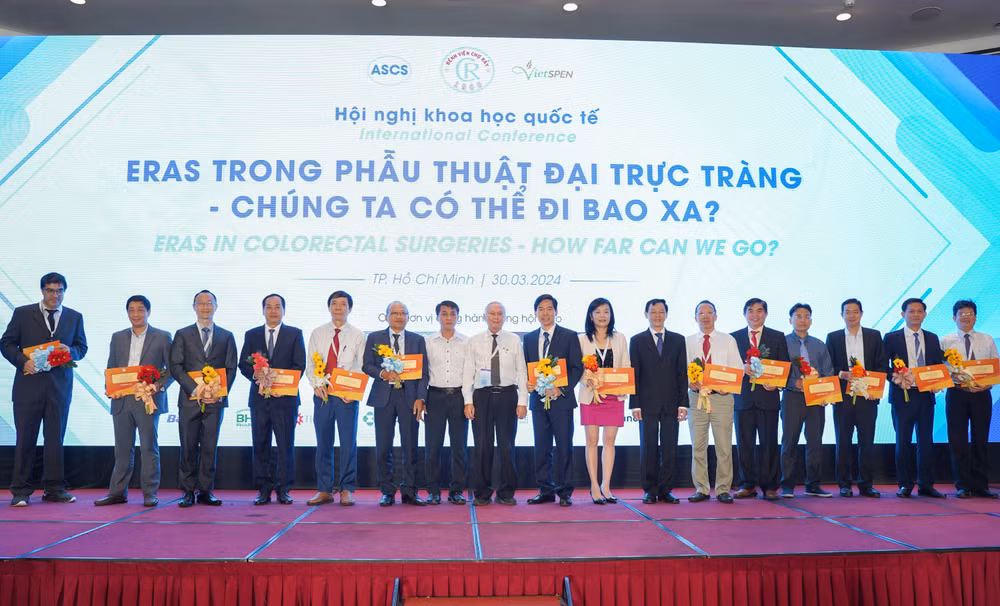 Các đại biểu tham gia hội thảo