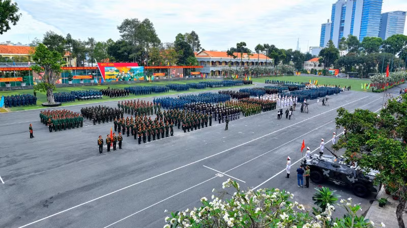 Quang cảnh buổi lễ. (Ảnh: HỮU TÂN)