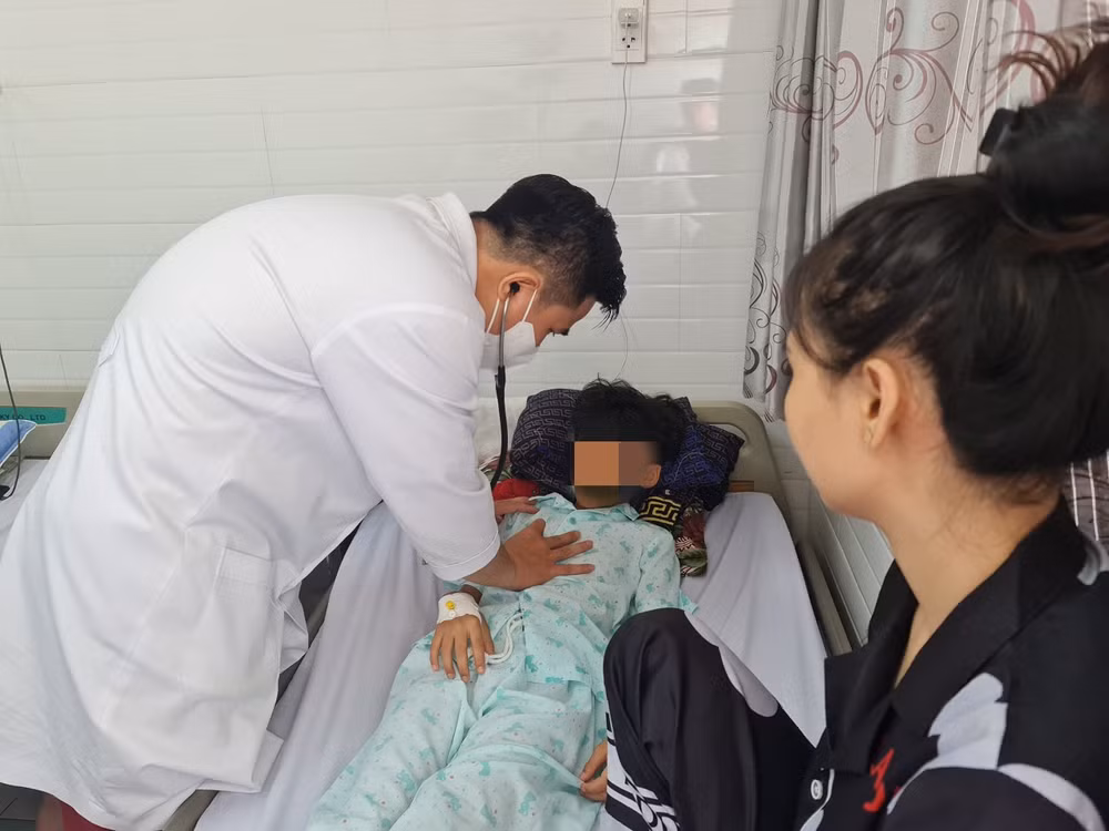 Các chuyên gia cho biết nhiều khả năng các học sinh bị ngộ độc do ăn phải thức ăn bị nhiễm độc tố vi khuẩn.