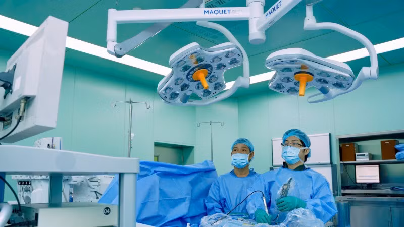 Phẫu thuật cột sống thắt lưng xâm lấn tối thiểu tại Bệnh viện Đại học Y Dược Thành phố Hồ Chí Minh. Phẫu thuật cột sống thắt lưng xâm lấn tối thiểu tại Bệnh viện Đại học Y Dược Thành phố Hồ Chí Minh.