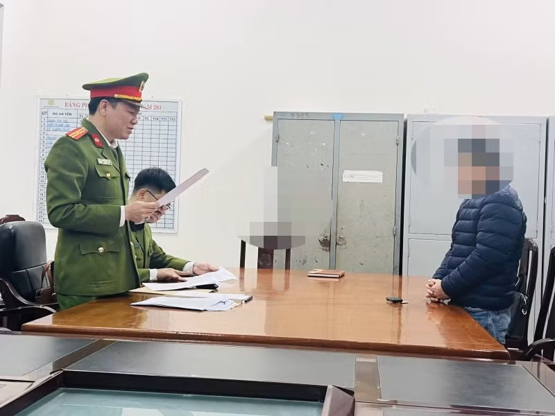 Cơ quan Công an tiến hành bắt tạm giam đối tượng Hoàng Trọng Hiếu.