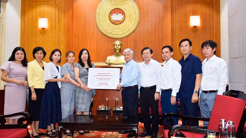 Cộng đồng người Việt Nam tại thành phố Ufa, Cộng hòa Bashkortostan thuộc Liên bang Nga ủng hộ 300 triệu đồng.