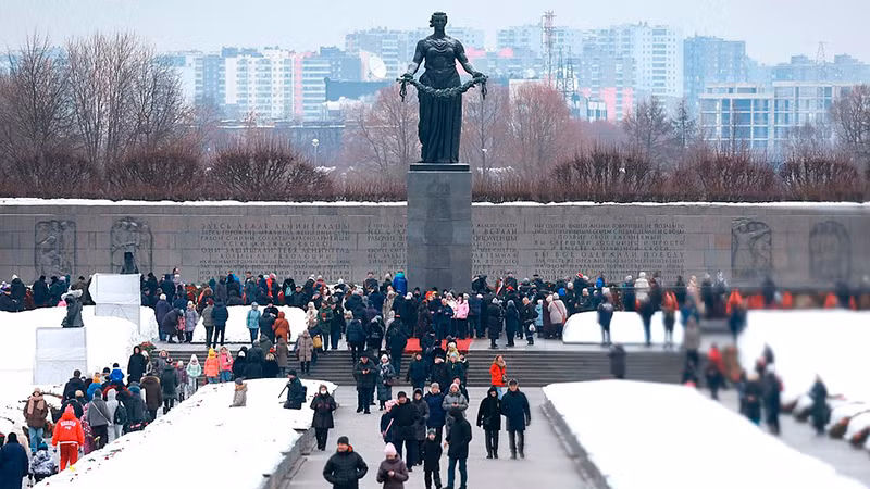 Nghĩa trang tưởng niệm Piskaryov. (Ảnh: KREMLIN.RU) Nghĩa trang tưởng niệm Piskaryov. (Ảnh: KREMLIN.RU)