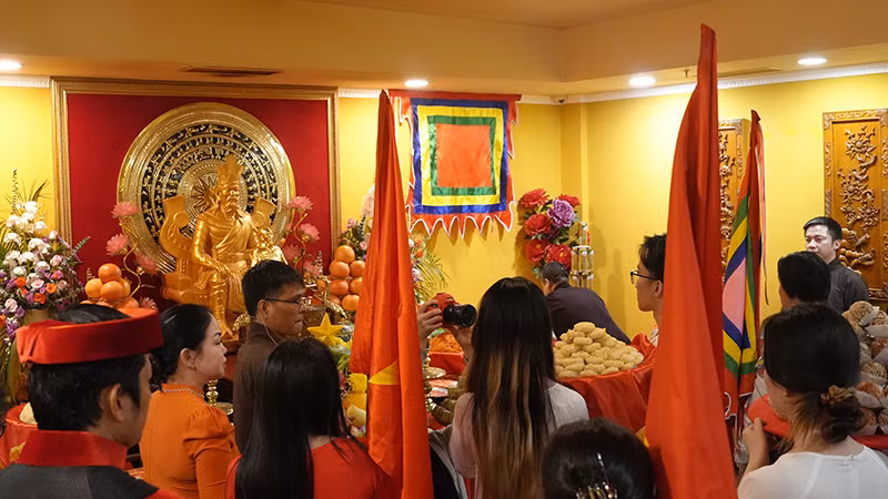 Đông đảo bà con người Việt Nam tại thủ đô Moskva và các tỉnh lân cận tham dự Lễ Giỗ Tổ Hùng Vương 2025. (Ảnh: XUÂN HƯNG) Đông đảo bà con người Việt Nam tại thủ đô Moskva và các tỉnh lân cận tham dự Lễ Giỗ Tổ Hùng Vương 2025. (Ảnh: XUÂN HƯNG)