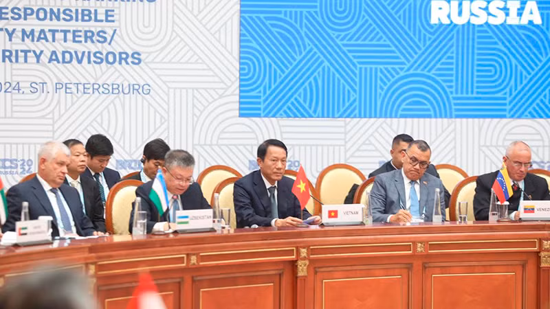 Bộ trưởng Công an Lương Tam Quang dự Hội nghị.