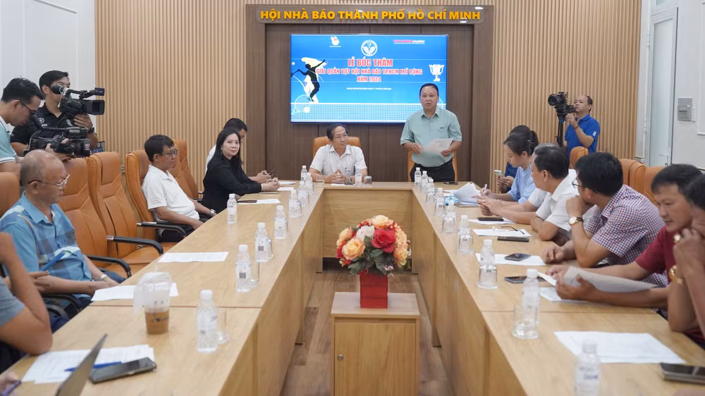 Ban tổ chức thông báo điều lệ giải Quần vợt Hội Nhà báo Thành phố Hồ Chí Minh năm 2024.