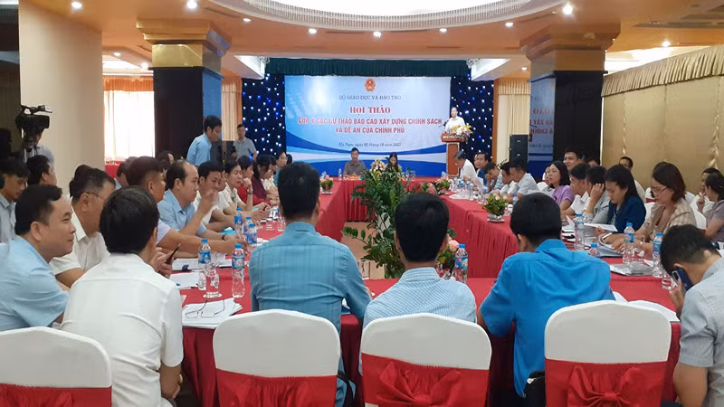 Các đại biểu dự Hội thảo.