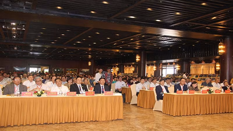 Các đại biểu dự hội thảo.