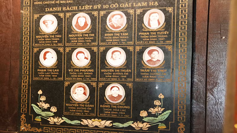 Danh sách liệt sĩ 10 cô gái Lam Hạ. Danh sách liệt sĩ 10 cô gái Lam Hạ.