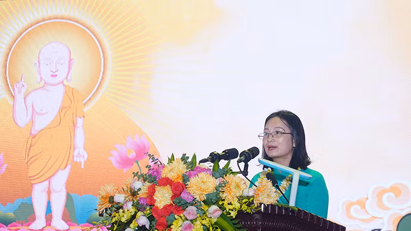 Chủ tịch Ủy ban Mặt trận Tổ quốc tỉnh Hà Nam phát biểu tại buổi lễ.