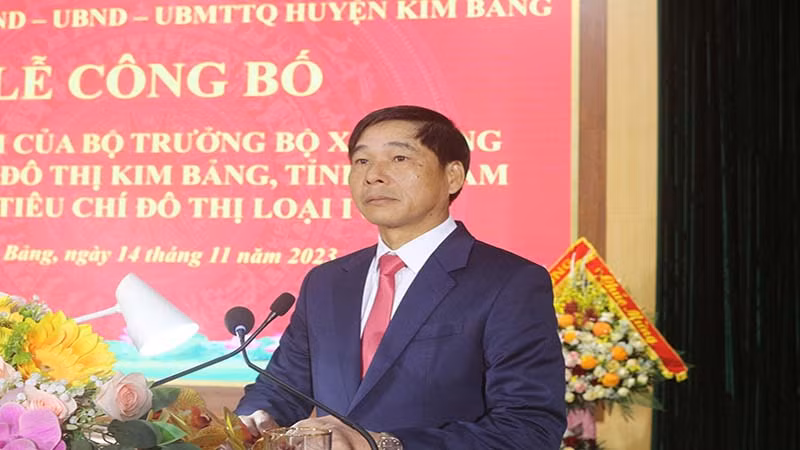Đồng chí Nguyễn Anh Chức, Phó Chủ tịch Ủy ban nhân dân tỉnh Hà Nam phát biểu tại Hội nghị. Đồng chí Nguyễn Anh Chức, Phó Chủ tịch Ủy ban nhân dân tỉnh Hà Nam phát biểu tại Hội nghị.