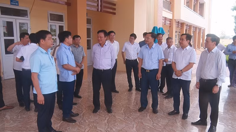 Đoàn công tác của Bộ Nội vụ khảo sát việc thực hiện sắp xếp đơn vị hành chính cấp xã giai đoạn 2023-2025 tại Hà Nam. Đoàn công tác của Bộ Nội vụ khảo sát việc thực hiện sắp xếp đơn vị hành chính cấp xã giai đoạn 2023-2025 tại Hà Nam.