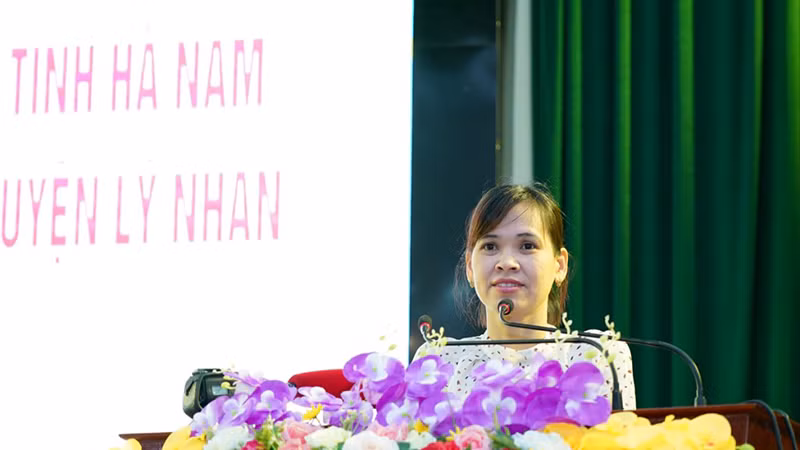 Đại biểu cử tri tỉnh Hà Nam phản ánh, kiến nghị với đại biểu Quốc hội tỉnh. Đại biểu cử tri tỉnh Hà Nam phản ánh, kiến nghị với đại biểu Quốc hội tỉnh.