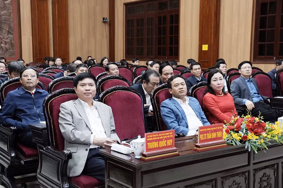 Các đại biểu dự hội nghị.