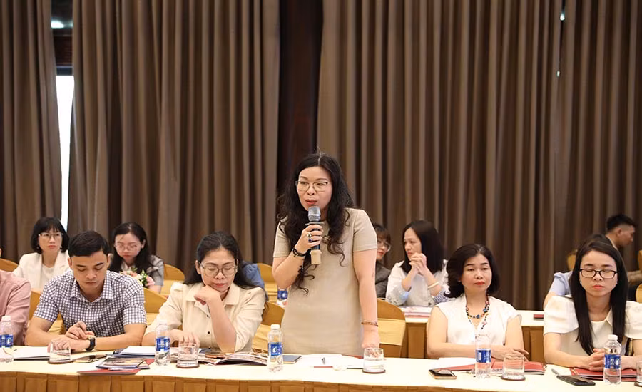 Đại biểu tham luận tại tọa đàm. Đại biểu tham luận tại tọa đàm.